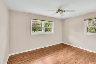 11240 N Valley Dr, Mequon, WI 53092 - Photo 17