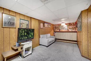 2144 S 98th St, West Allis, WI 53227 - Photo 17