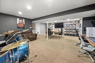 3938 W Minnesota Ave, Franklin, WI 53132 - Photo 15