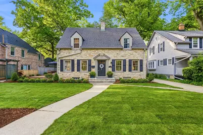 712 E Lexington Blvd, Whitefish Bay, WI 53217 - Photo 3