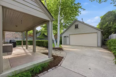 712 E Lexington Blvd, Whitefish Bay, WI 53217 - Photo 31