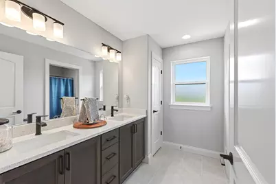 2901  Loretta Ln, Barton, WI 53090 - Photo 19