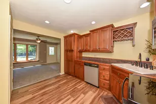 10852 S Richard Rd, Oak Creek, WI 53154 - Photo 9