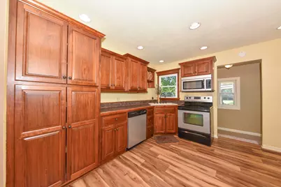 10852 S Richard Rd, Oak Creek, WI 53154 - Photo 7