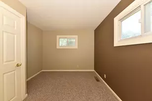 10852 S Richard Rd, Oak Creek, WI 53154 - Photo 15