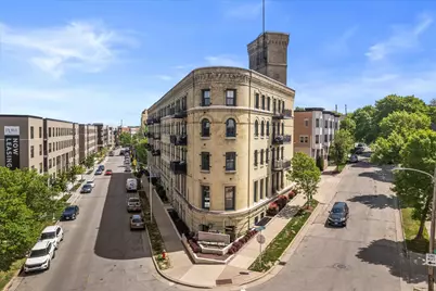 1818 N Water St #303, Milwaukee, WI 53202 - Photo 1
