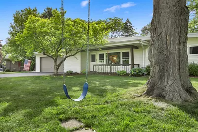11300  Parkview Ln, Hales Corners, WI 53130 - Photo 7