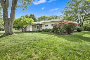 11300 Parkview Ln, Hales Corners, WI 53130 - Photo 3