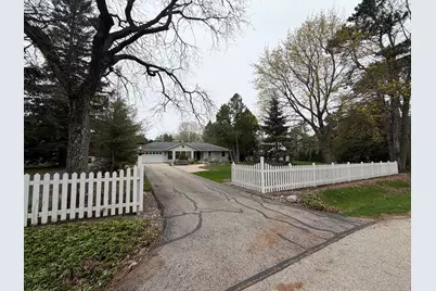 9385 N Lake Dr, Bayside, WI 53217 - Photo 41