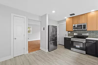 7029 W Hampton Ave, Milwaukee, WI 53218 - Photo 9