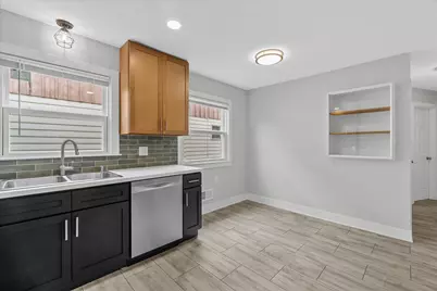 7029 W Hampton Ave, Milwaukee, WI 53218 - Photo 11