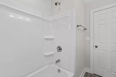 7029 W Hampton Ave, Milwaukee, WI 53218 - Photo 33