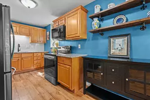 5613 Exeter St, Greendale, WI 53129 - Photo 11