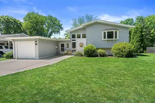 5613 Exeter St, Greendale, WI 53129 - Photo 3
