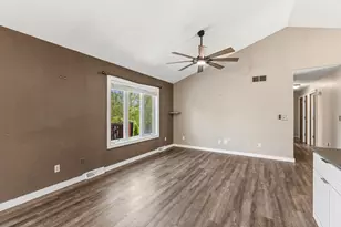 864 Mallinger Dr, Port Washington, WI 53074 - Photo 9
