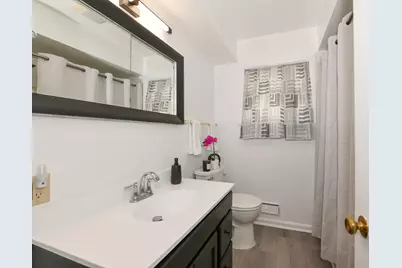 8100 W Lynmar Ter, Milwaukee, WI 53222 - Photo 15