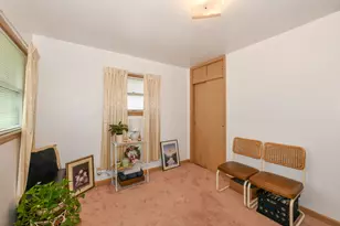 8100 W Lynmar Terrace, Milwaukee, WI 53222 - Photo 19