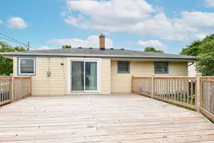 8100 W Lynmar Terrace, Milwaukee, WI 53222 - Photo 29