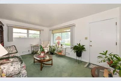 8100 W Lynmar Ter, Milwaukee, WI 53222 - Photo 5