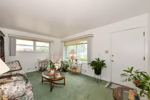 8100 W Lynmar Terrace, Milwaukee, WI 53222 - Photo 5