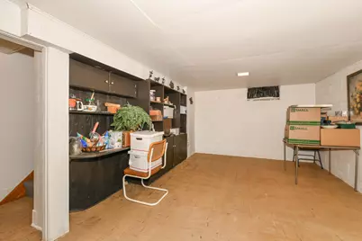 8100 W Lynmar Ter, Milwaukee, WI 53222 - Photo 23
