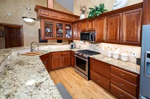 N63W23898 Terrace Dr, Sussex, WI 53089 - Photo 17