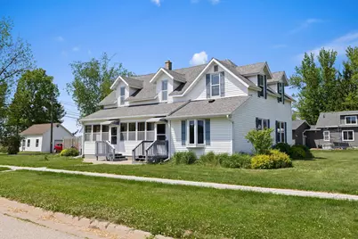 201 W Hogg St, Melrose, WI 54642 - Photo 1