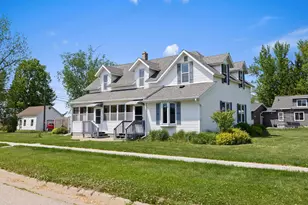 201 W Hogg St, Melrose, WI 54642 - Photo 1