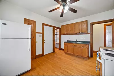 3403 N 21st St #3405, Milwaukee, WI 53206 - Photo 9