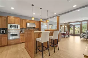7541 S Cambridge Dr, Franklin, WI 53132 - Photo 17