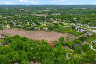 7541 S Cambridge Dr, Franklin, WI 53132 - Photo 61