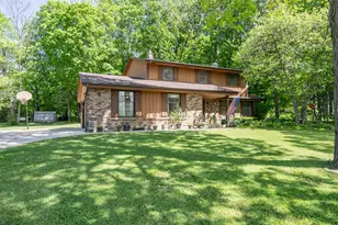 N92W25490 Blue Heron Dr, Lisbon, WI 53089 - Photo 3