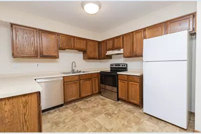 605  Bakertown Dr #A, Sullivan, WI 53178 - Photo 9