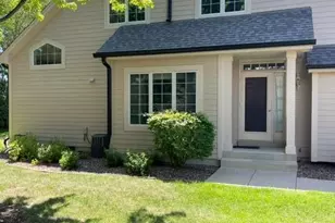 411 Meadowdale Dr, Waukesha, WI 53188 - Photo 3