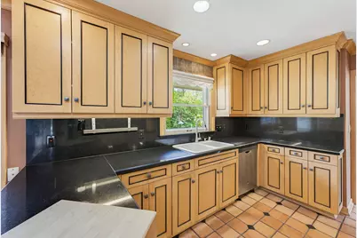 6757 N Santa Monica Blvd, Fox Point, WI 53217 - Photo 15