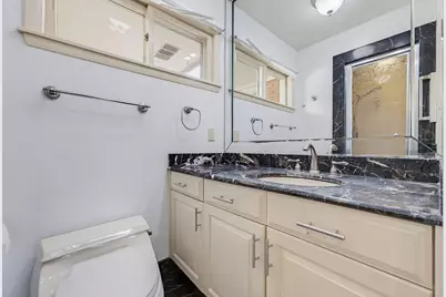 6757 N Santa Monica Blvd, Fox Point, WI 53217 - Photo 21