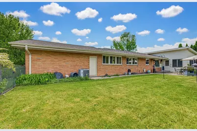 6757 N Santa Monica Blvd, Fox Point, WI 53217 - Photo 41