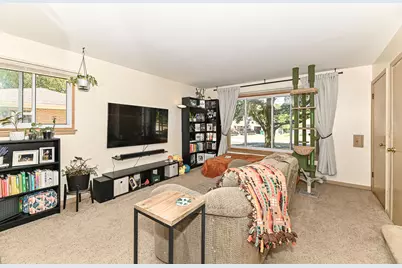 W158N8971  Charles Dr #8973, Menomonee Falls, WI 53051 - Photo 27