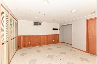 W158N8971  Charles Dr #8973, Menomonee Falls, WI 53051 - Photo 25