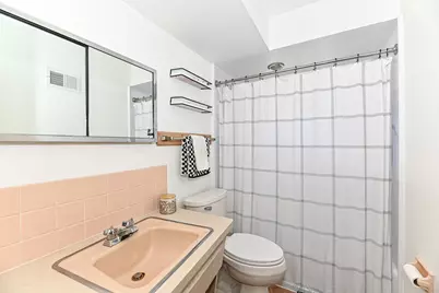 W158N8971  Charles Dr #8973, Menomonee Falls, WI 53051 - Photo 35