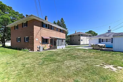 W158N8971  Charles Dr #8973, Menomonee Falls, WI 53051 - Photo 39