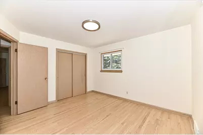 W158N8971  Charles Dr #8973, Menomonee Falls, WI 53051 - Photo 21