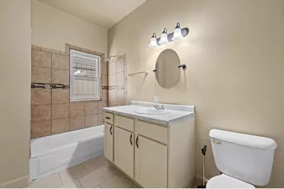 2167 N 39th St #2169, Milwaukee, WI 53208 - Photo 9