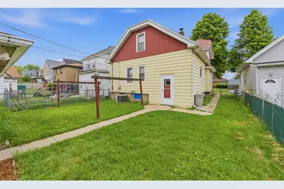 1645 S 65th St, West Allis, WI 53214 - Photo 5