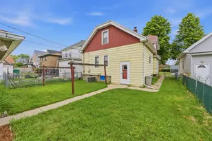 1645 S 65th St, West Allis, WI 53214 - Photo 5