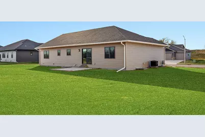 935  Crockett Dr, Holmen, WI 54636 - Photo 25