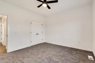 935 Crockett Dr, Holmen, WI 54636 - Photo 13