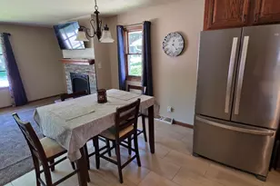 5611 Windward Dr, Racine, WI 53406 - Photo 7