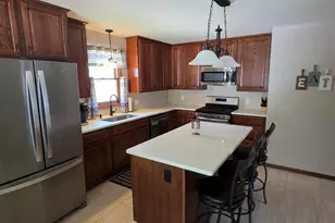 5611 Windward Dr, Racine, WI 53406 - Photo 9