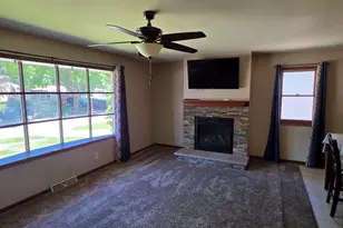 5611 Windward Dr, Racine, WI 53406 - Photo 5